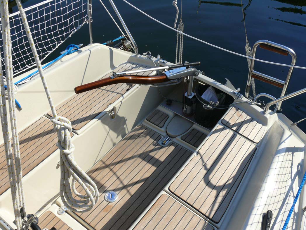 Teak im Cockpit-klein.jpg