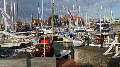 Hindeloopen Hafenleben.jpg