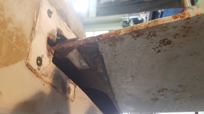 Kielanschlag und ausgebohrte hintere Kielführung