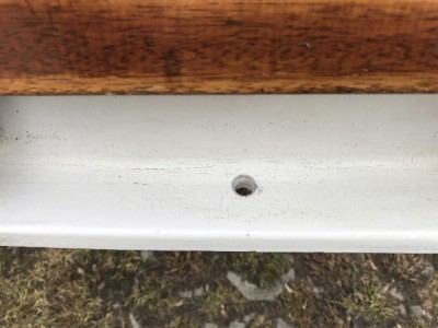 DY25 - Bild 11 - Heck mit Abflußbohrung